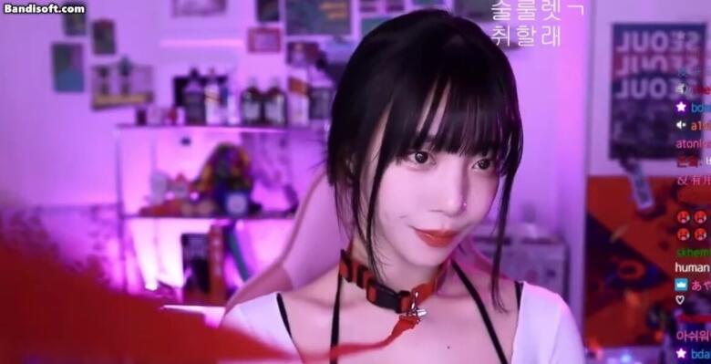 動画配信者ベラソニは元男？噂の発端は？世界的人気の理由も