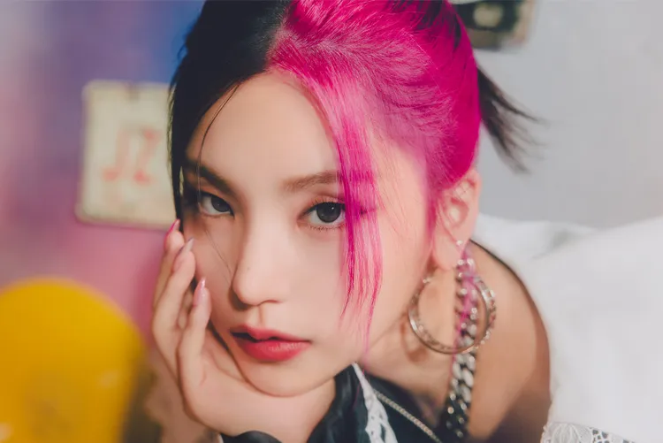 ITZY（イッジ）イェジのすっぴんが猫顔で可愛い！整形はしてる？