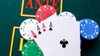 自分に向いているのはどっち？ブラックジャックとバカラのルールの違いを解説